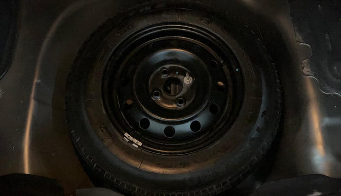 2015 Maruti Swift Dzire VXI, Petrol, Manual, 39,291 km, Spare Tyre