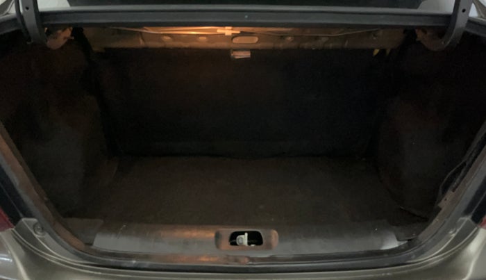 2015 Maruti Swift Dzire VXI, Petrol, Manual, 39,291 km, Boot Inside