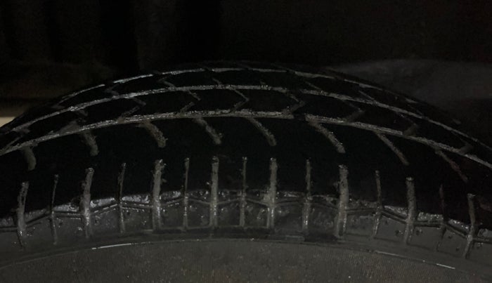 2015 Maruti Swift Dzire VXI, Petrol, Manual, 39,291 km, Right Rear Tyre Tread