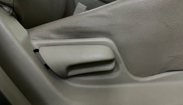 2015 Maruti Swift Dzire VXI, Petrol, Manual, 39,291 km, Driver Side Adjustment Panel