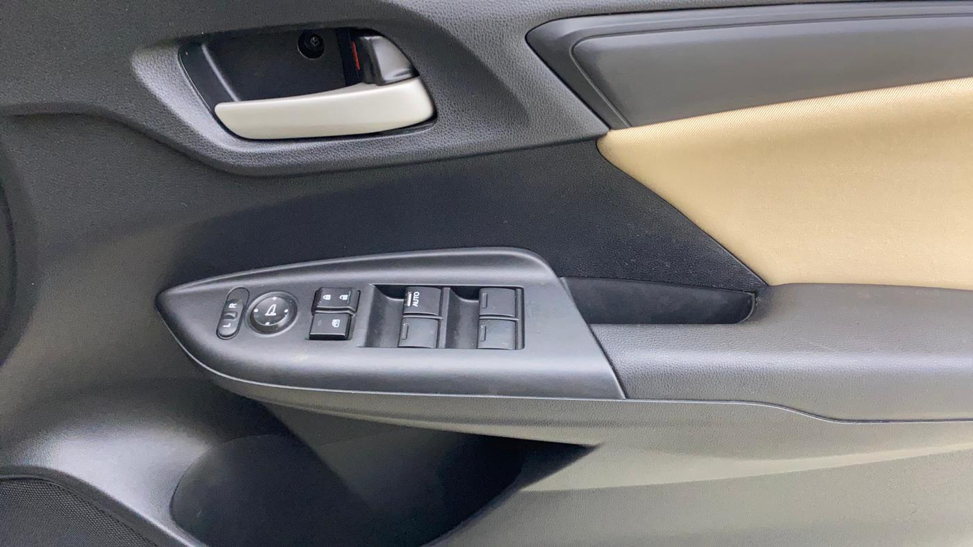 2019 Honda Jazz 1.2L I-VTEC V CVT, Petrol, Automatic, 22,299 km, Driver Side Door Panels Control