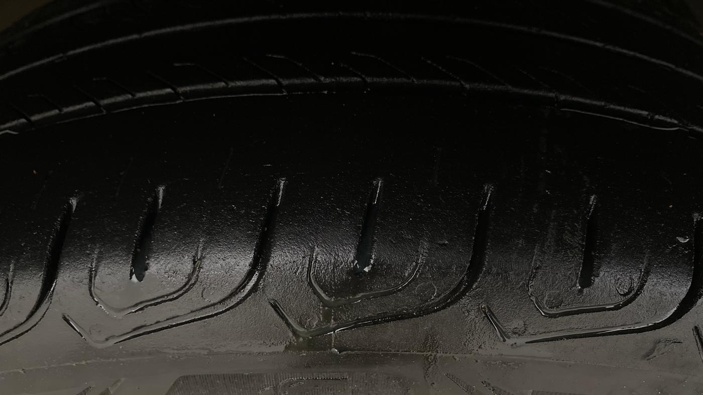 2021 Tata ALTROZ XZ PLUS PETROL DARK EDITION, Petrol, Manual, 65,942 km, Right Rear Tyre Tread