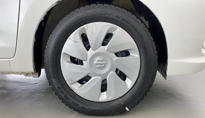 2019 Maruti Celerio VXI d, Petrol, Manual, 34,090 km, Right Front Wheel