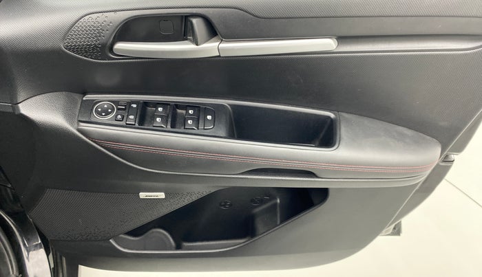2020 KIA SONET GTX + 1.0 IMT, Petrol, Manual, 13,269 km, Driver Side Door Panels Control