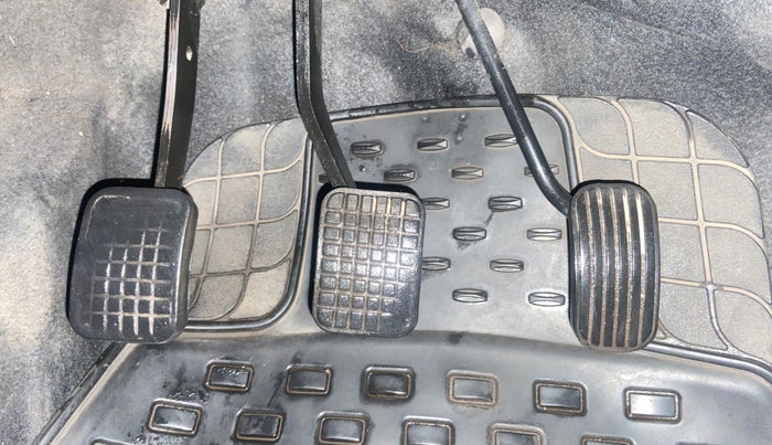 2018 Tata Tiago XE PETROL, Petrol, Manual, 65,966 km, Pedals