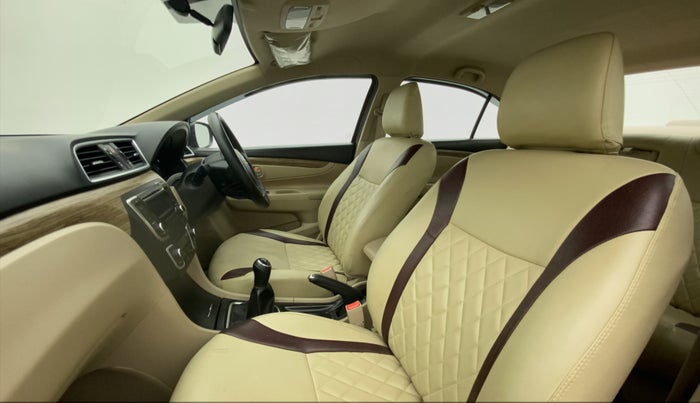 2022 Maruti Ciaz DELTA 1.5 SHVS MT PETROL, Petrol, Manual, 20,719 km, Right Side Front Door Cabin