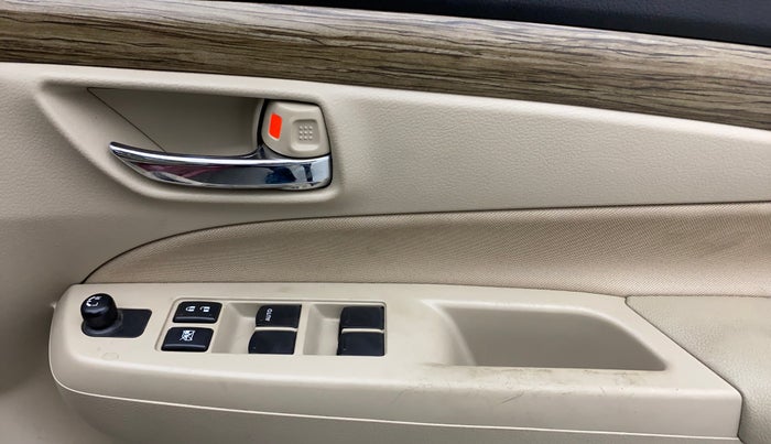 2022 Maruti Ciaz DELTA 1.5 SHVS MT PETROL, Petrol, Manual, 20,719 km, Driver Side Door Panels Control