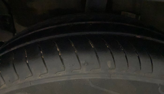 2023 Hyundai EXTER SX (O) CONNECT, Petrol, Manual, 28,030 km, Right Rear Tyre Tread