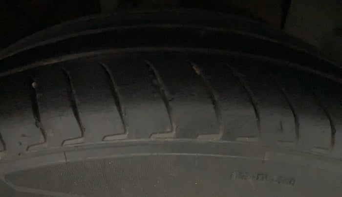 2023 Hyundai EXTER SX (O) CONNECT, Petrol, Manual, 28,030 km, Right Front Tyre Tread