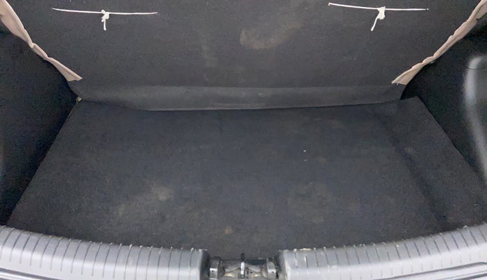 2015 Hyundai Grand i10 SPORTZ 1.2 KAPPA VTVT, Petrol, Manual, 59,539 km, Boot Inside View