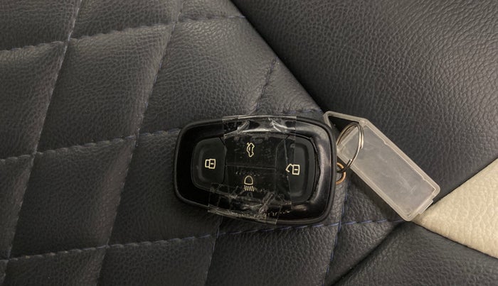 2018 Tata NEXON XZ DIESEL, Diesel, Manual, 41,691 km, Key Close Up