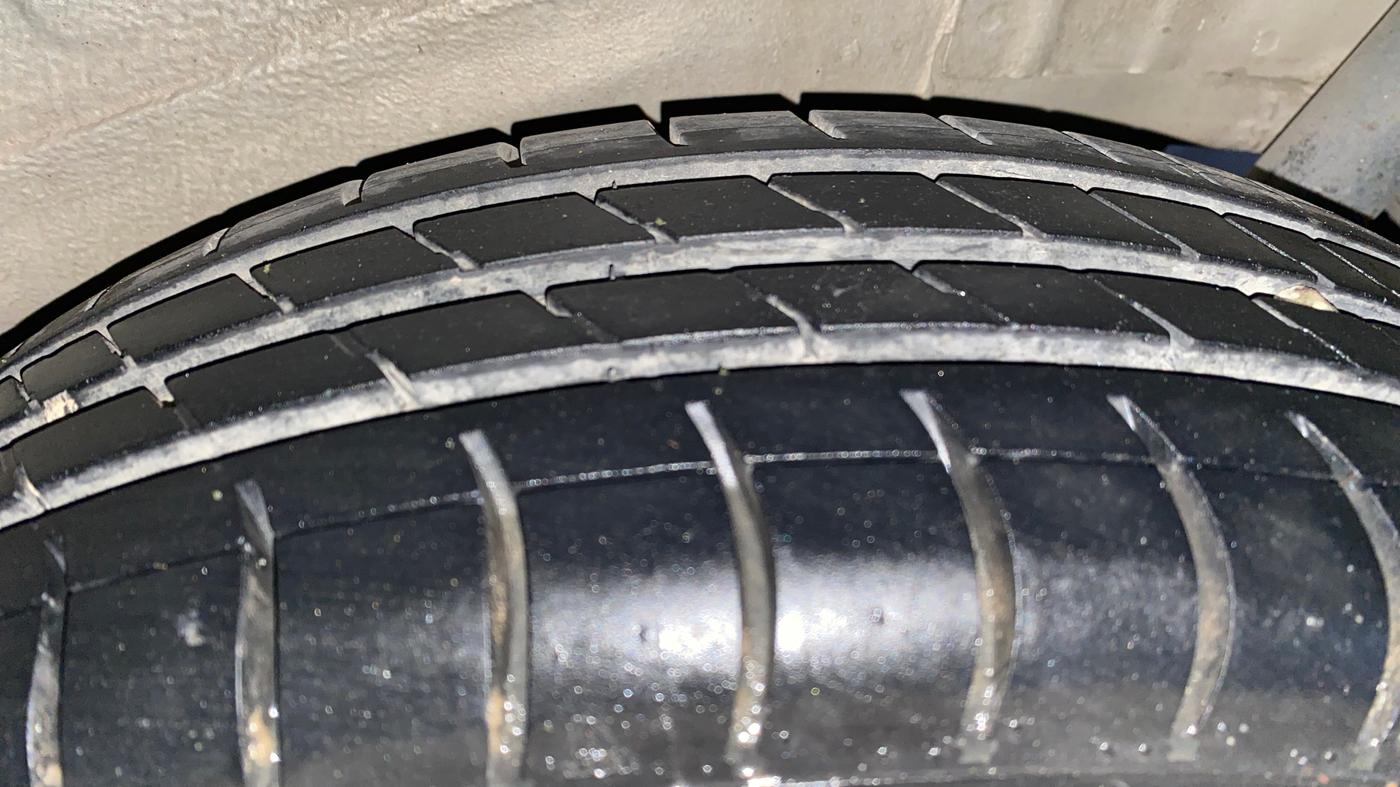 2015 Maruti Wagon R 1.0 VXI, Petrol, Manual, 49,284 km, Left Rear Tyre Tread