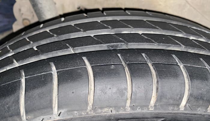 2015 Maruti Wagon R 1.0 VXI, Petrol, Manual, 49,284 km, Right Rear Tyre Tread