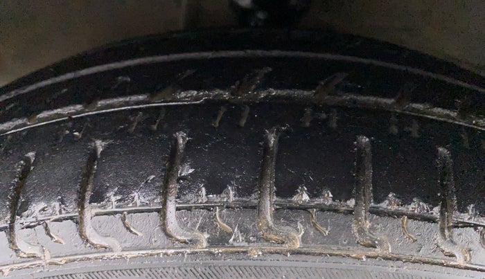 2012 Hyundai i10 SPORTZ 1.2 AT KAPPA2, Petrol, Automatic, 72,803 km, Left Front Tyre Tread