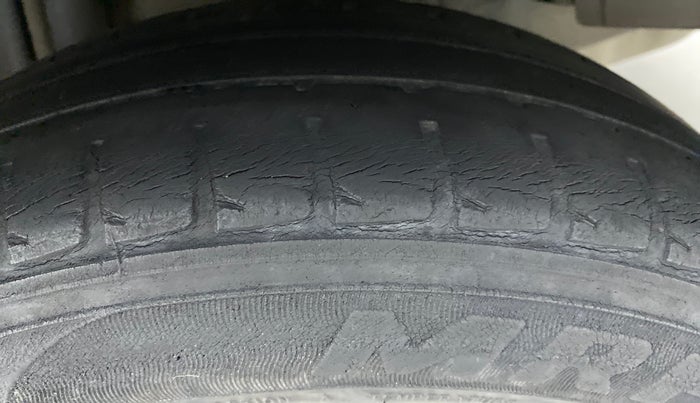 2011 Honda City V MT PETROL, Petrol, Manual, 73,793 km, Left Rear Tyre Tread