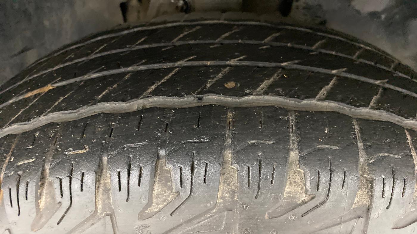 2019 Tata Harrier XZ DARK EDITION, Diesel, Manual, 36,245 km, Right Front Tyre Tread