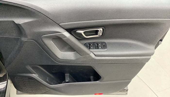 2019 Tata Harrier XZ DARK EDITION, Diesel, Manual, 36,245 km, Driver Side Door Panels Control