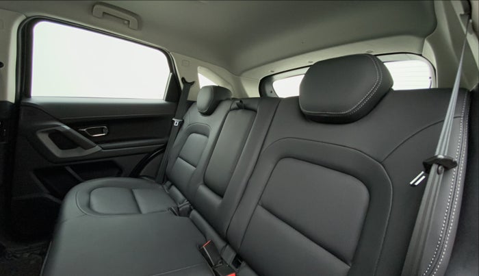 2019 Tata Harrier XZ DARK EDITION, Diesel, Manual, 36,245 km, Right Side Rear Door Cabin