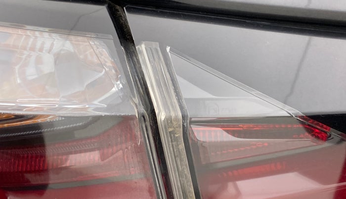 2019 Tata Harrier XZ DARK EDITION, Diesel, Manual, 36,245 km, Left tail light - Minor damage