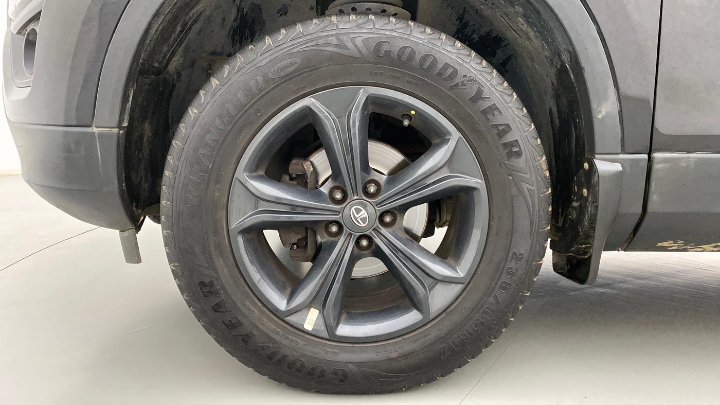 2019 Tata Harrier XZ DARK EDITION, Diesel, Manual, 36,245 km, Left Front Wheel