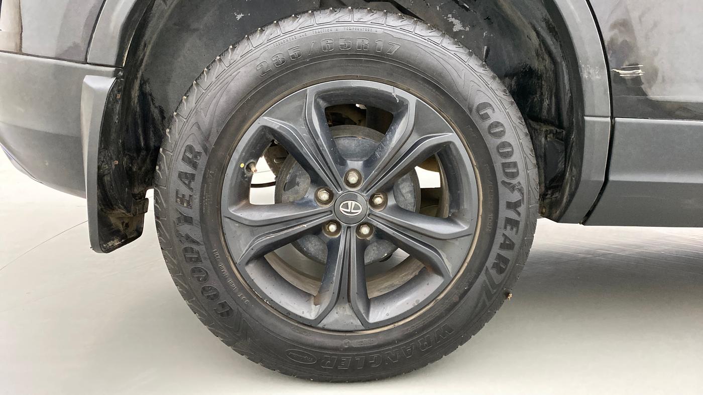 2019 Tata Harrier XZ DARK EDITION, Diesel, Manual, 36,245 km, Right Rear Wheel