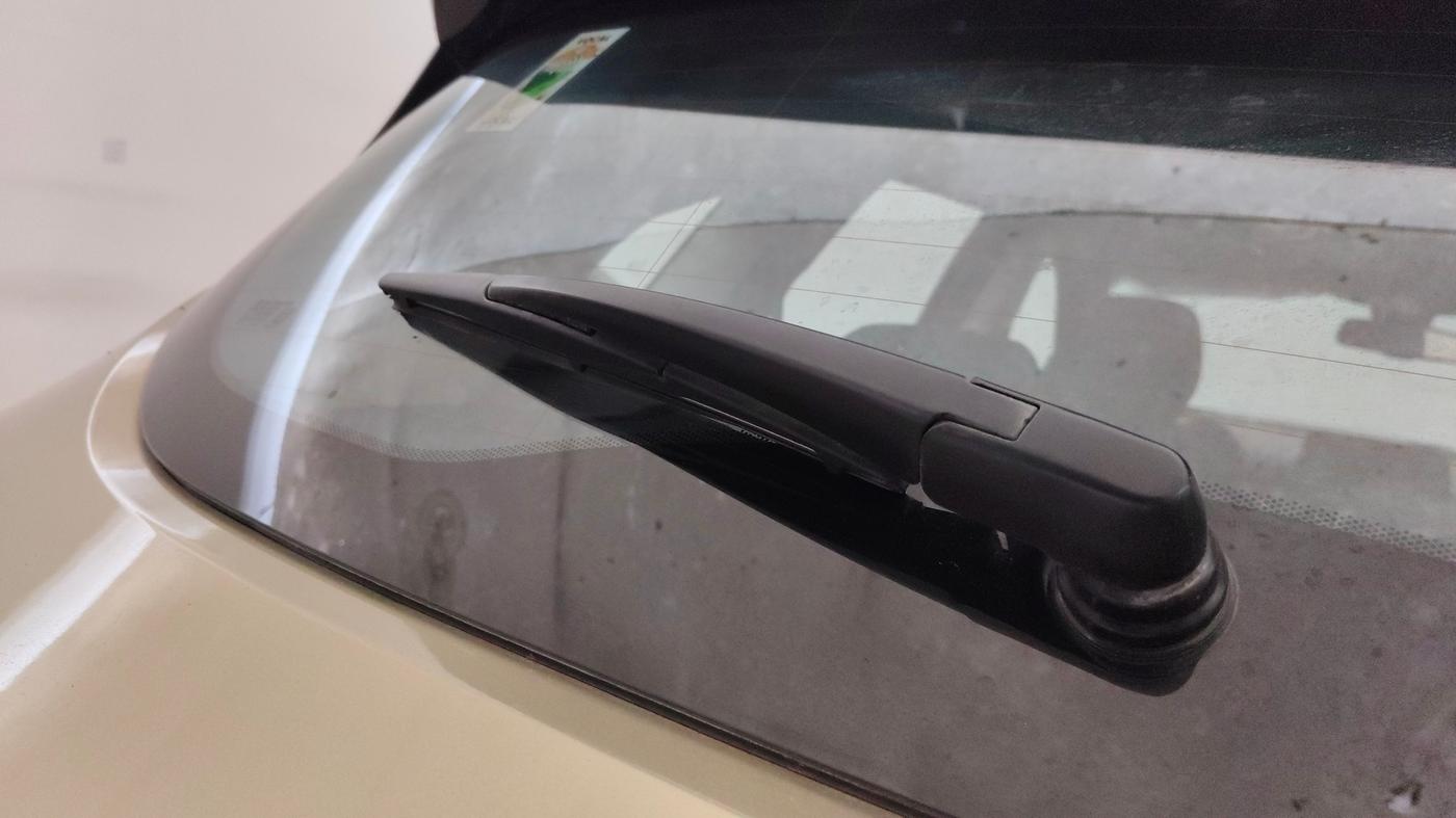 2022 Tata Harrier XZA PLUS 2.0L, Diesel, Automatic, 73,348 km, Rear Wiper