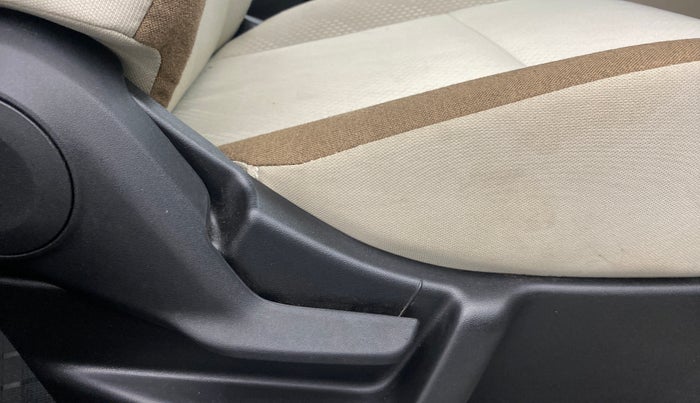 2020 Maruti New Wagon-R VXI 1.0, Petrol, Manual, 13,044 km, Driver Side Adjustment Panel