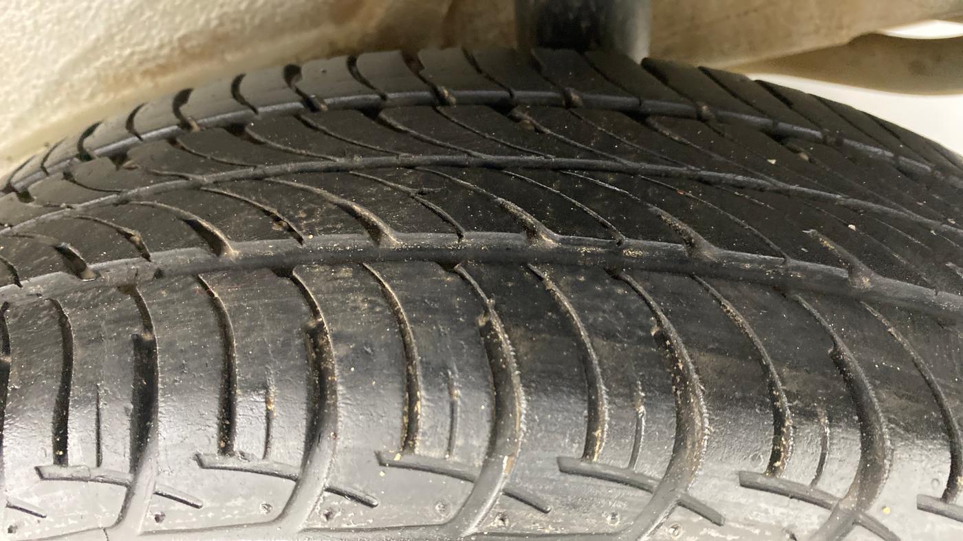 2020 Maruti New Wagon-R VXI 1.0, Petrol, Manual, 13,044 km, Left Rear Tyre Tread