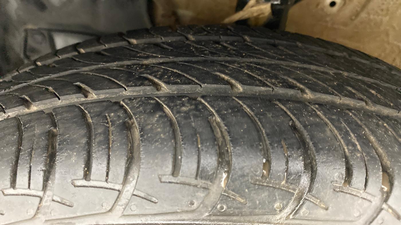 2020 Maruti New Wagon-R VXI 1.0, Petrol, Manual, 13,044 km, Left Front Tyre Tread