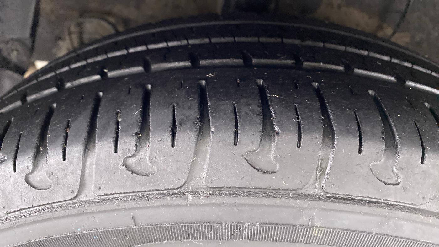 2016 Hyundai Xcent S AT 1.2, Petrol, Automatic, 25,602 km, Right Rear Tyre Tread
