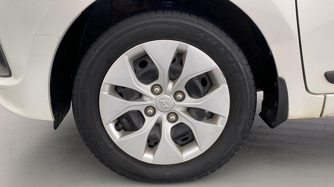 2016 Hyundai Xcent S AT 1.2, Petrol, Automatic, 25,602 km, Left Front Wheel