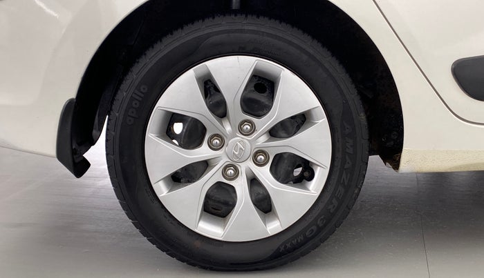 2016 Hyundai Xcent S AT 1.2, Petrol, Automatic, 25,602 km, Right Rear Wheel