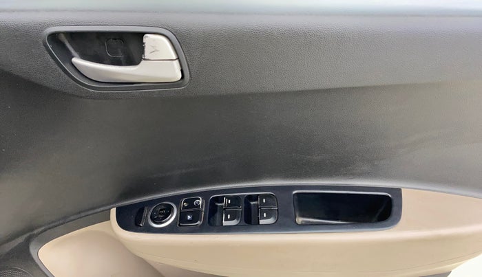 2015 Hyundai Xcent SX 1.2 (O), CNG, Manual, 1,15,519 km, Driver Side Door Panels Control