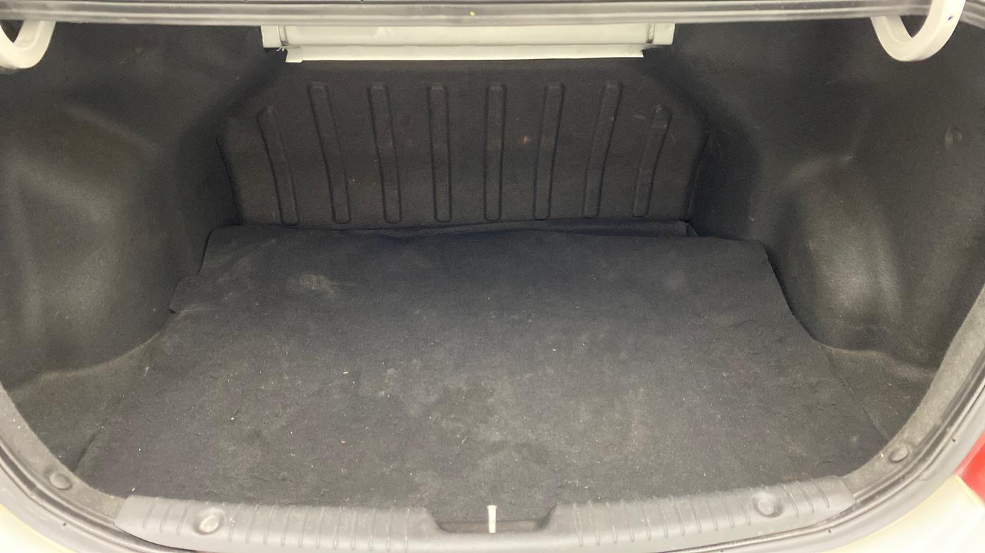 2014 Hyundai Verna FLUIDIC 1.6 SX CRDI, Diesel, Manual, 68,504 km, Boot Inside