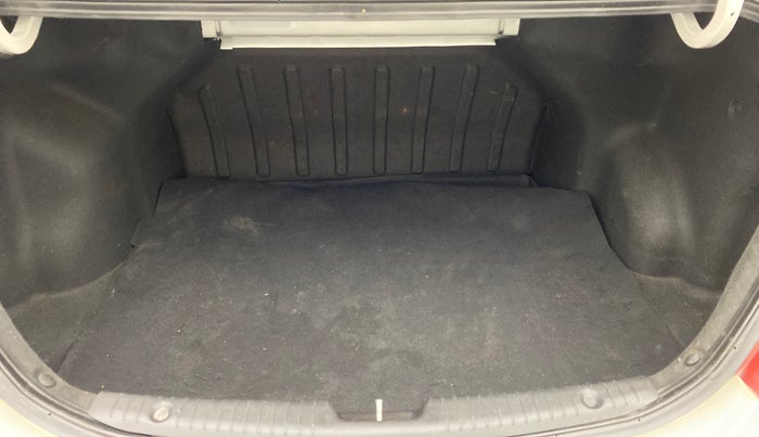 2014 Hyundai Verna FLUIDIC 1.6 SX CRDI, Diesel, Manual, 68,504 km, Boot Inside