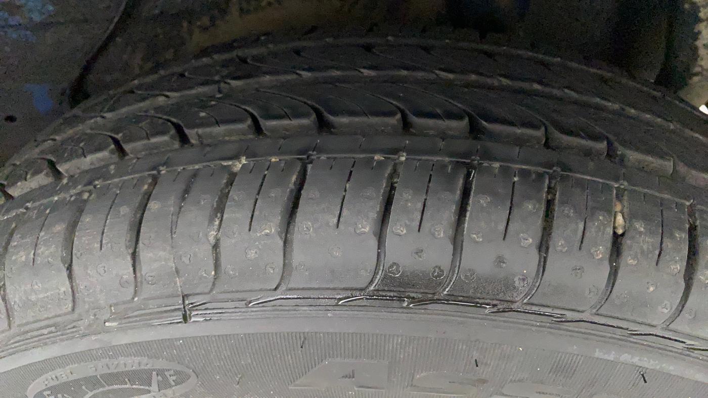 2017 Maruti Celerio VXI (O), Petrol, Manual, 97,455 km, Left Rear Tyre Tread