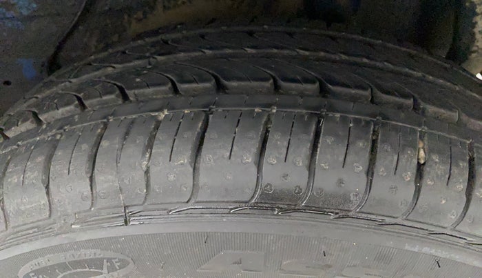 2017 Maruti Celerio VXI (O), Petrol, Manual, 97,455 km, Left Rear Tyre Tread