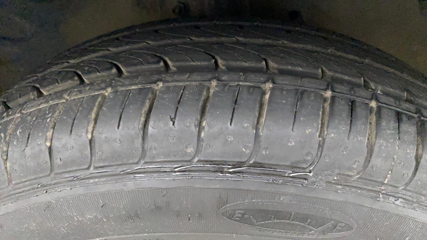 2017 Maruti Celerio VXI (O), Petrol, Manual, 97,455 km, Right Front Tyre Tread