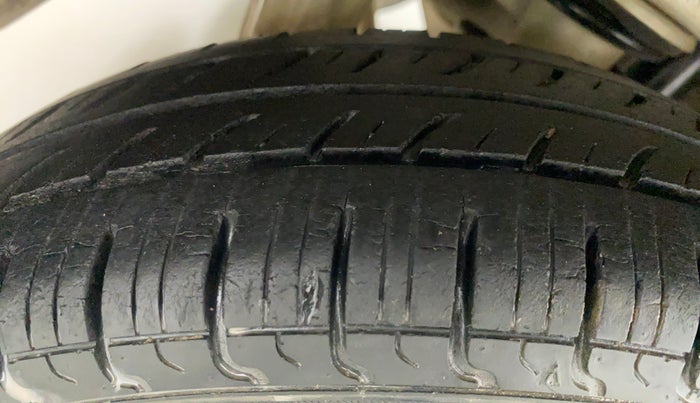 2013 Maruti Alto 800 LXI, Petrol, Manual, 32,212 km, Right Rear Tyre Tread