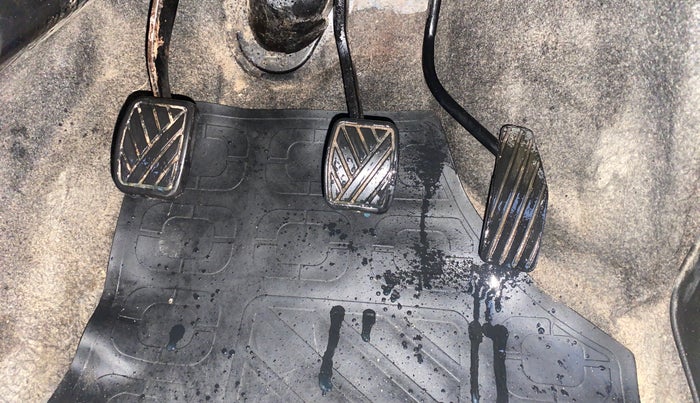 2014 Maruti Wagon R 1.0 LXI, CNG, Manual, 74,938 km, Pedals