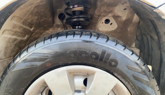 2014 Maruti Wagon R 1.0 LXI, CNG, Manual, 74,938 km, Right Front Tyre Tread