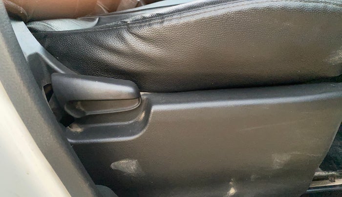 2014 Maruti Wagon R 1.0 LXI, CNG, Manual, 74,938 km, Driver Side Adjustment Panel