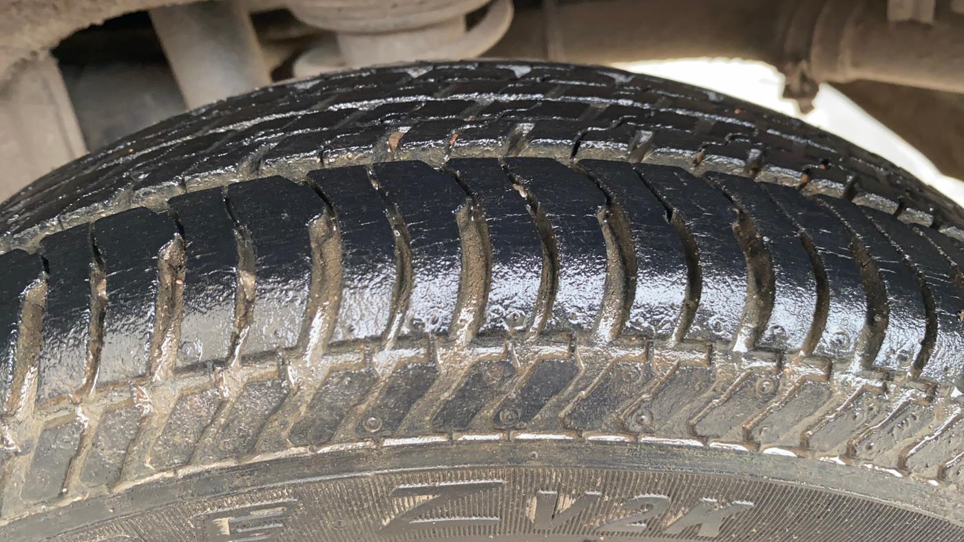 2016 Maruti Alto K10 VXI, Petrol, Manual, 67,974 km, Left Rear Tyre Tread