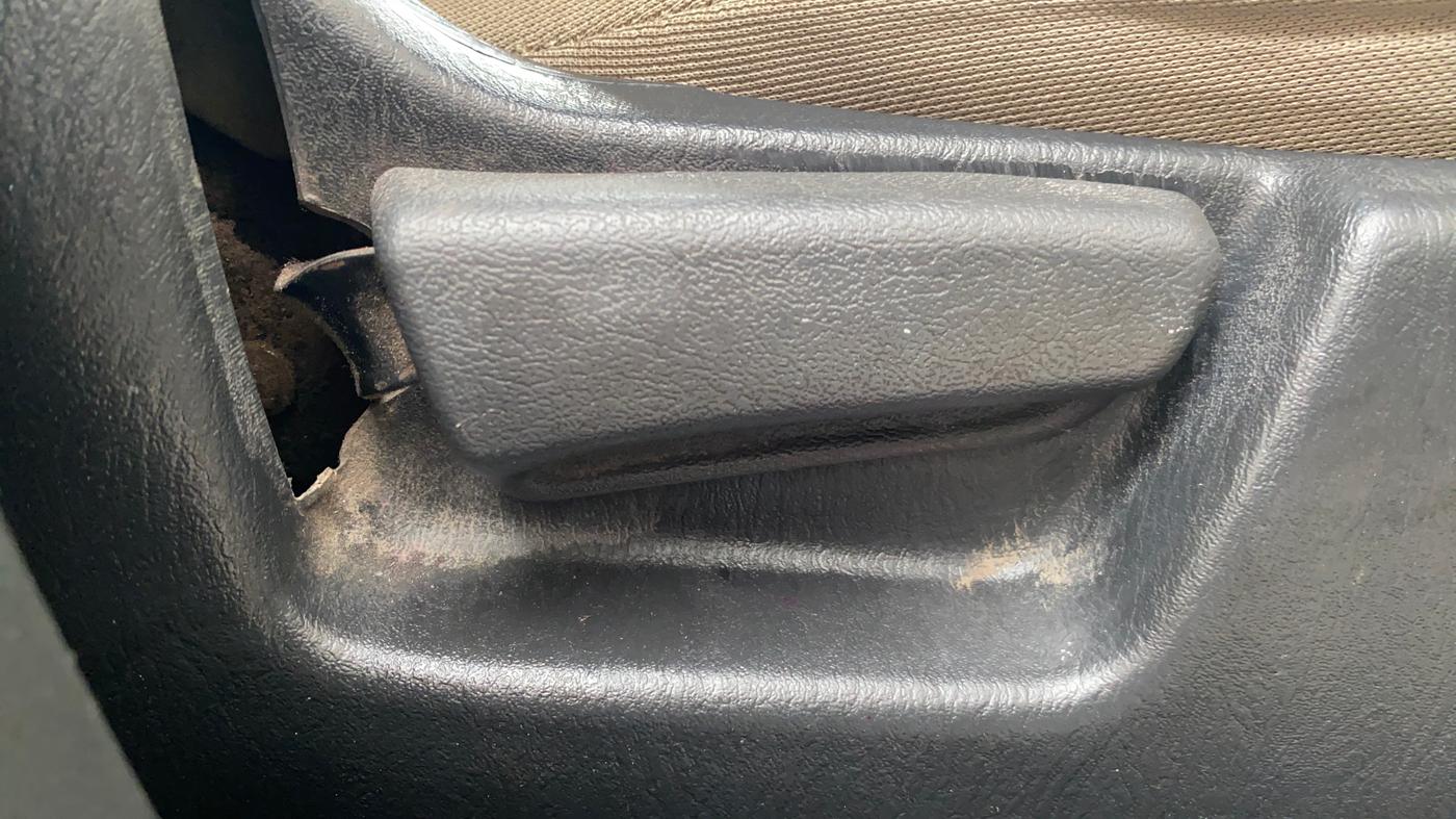 2016 Maruti Alto K10 VXI, Petrol, Manual, 67,974 km, Driver Side Adjustment Panel