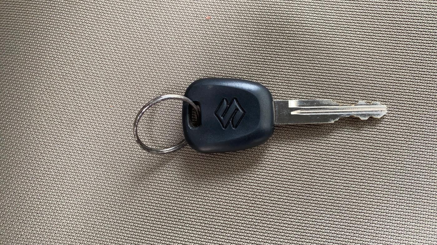 2016 Maruti Alto K10 VXI, Petrol, Manual, 67,974 km, Key Close Up