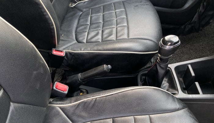 2020 Renault Kwid RXT 0.8, Petrol, Manual, 25,067 km, Gear Lever