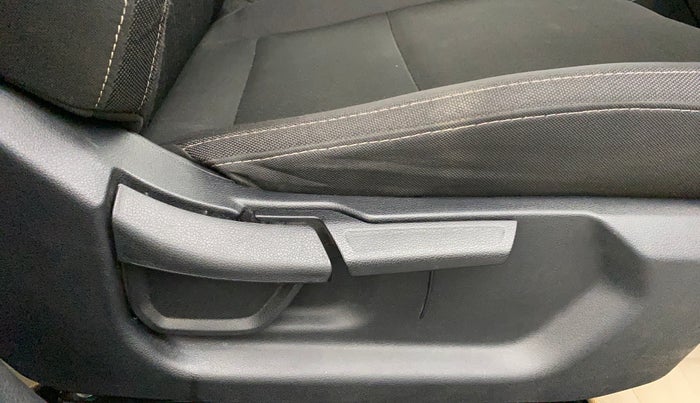 2021 Hyundai NEW I20 ASTA (O) 1.5 CRDI MT, Diesel, Manual, 58,488 km, Driver Side Adjustment Panel