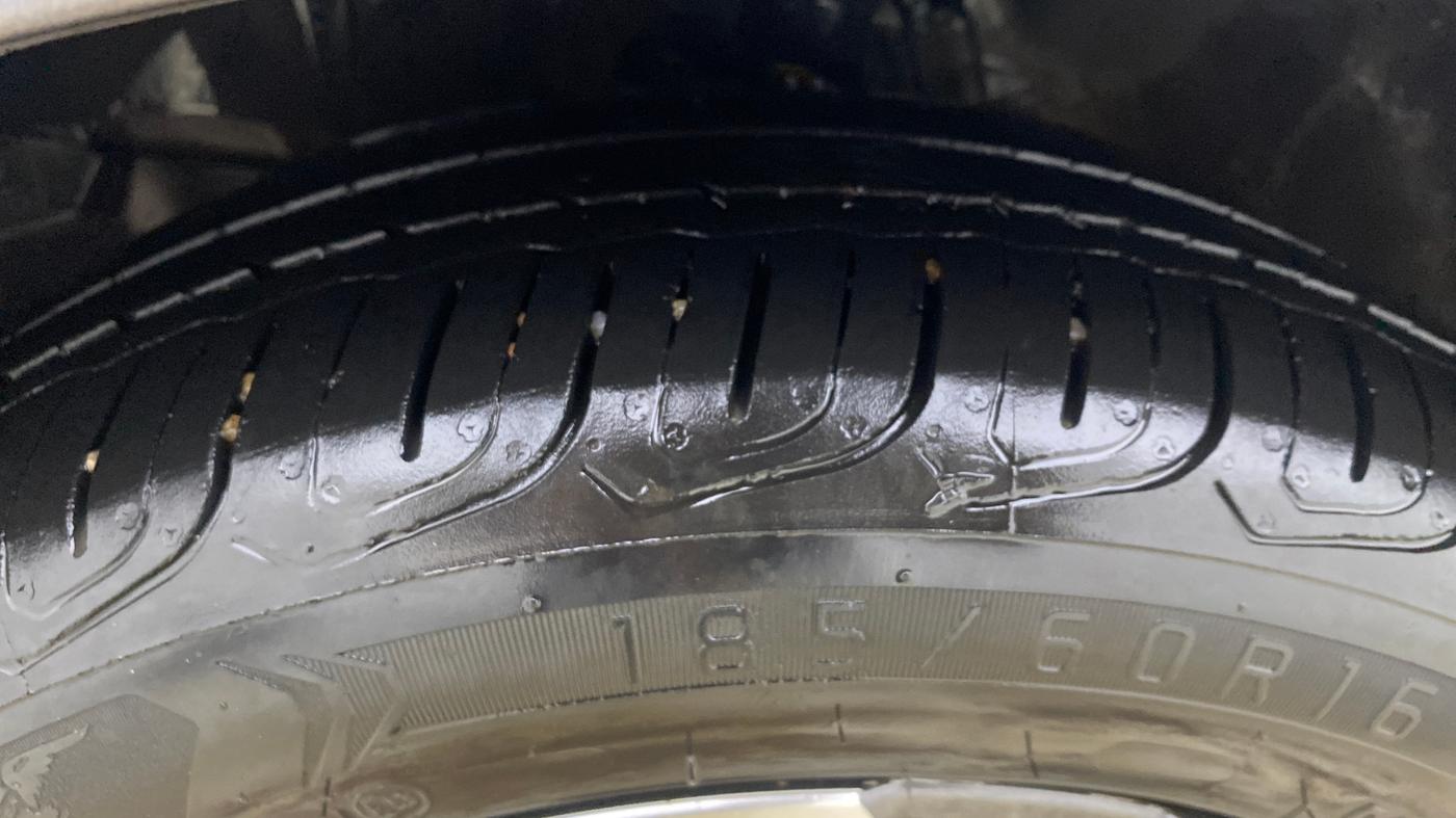 2021 Honda City 1.5L I-VTEC ZX CVT, Petrol, Automatic, 1,05,549 km, Left Front Tyre Tread