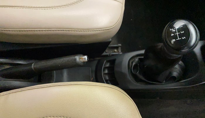 2016 Maruti Wagon R 1.0 VXI, Petrol, Manual, 34,706 km, Gear Lever