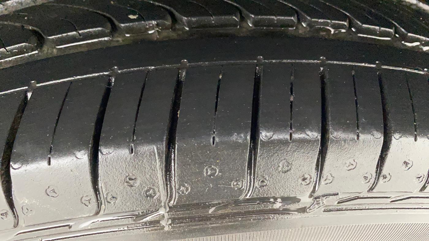 2014 Volkswagen Polo HIGHLINE1.2L, Petrol, Manual, 57,216 km, Left Rear Tyre Tread